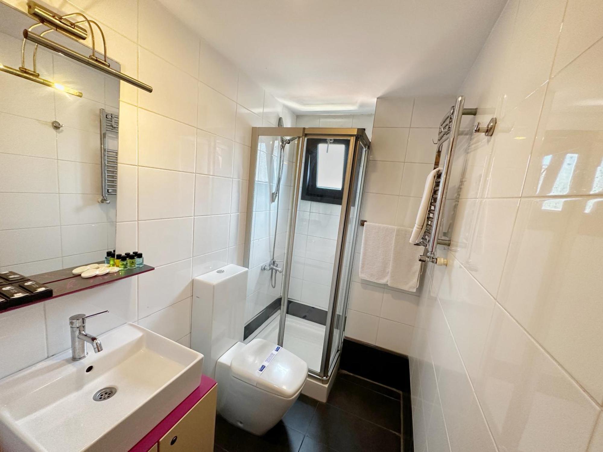 Black Art Otel Istanbul Ngoại thất bức ảnh
