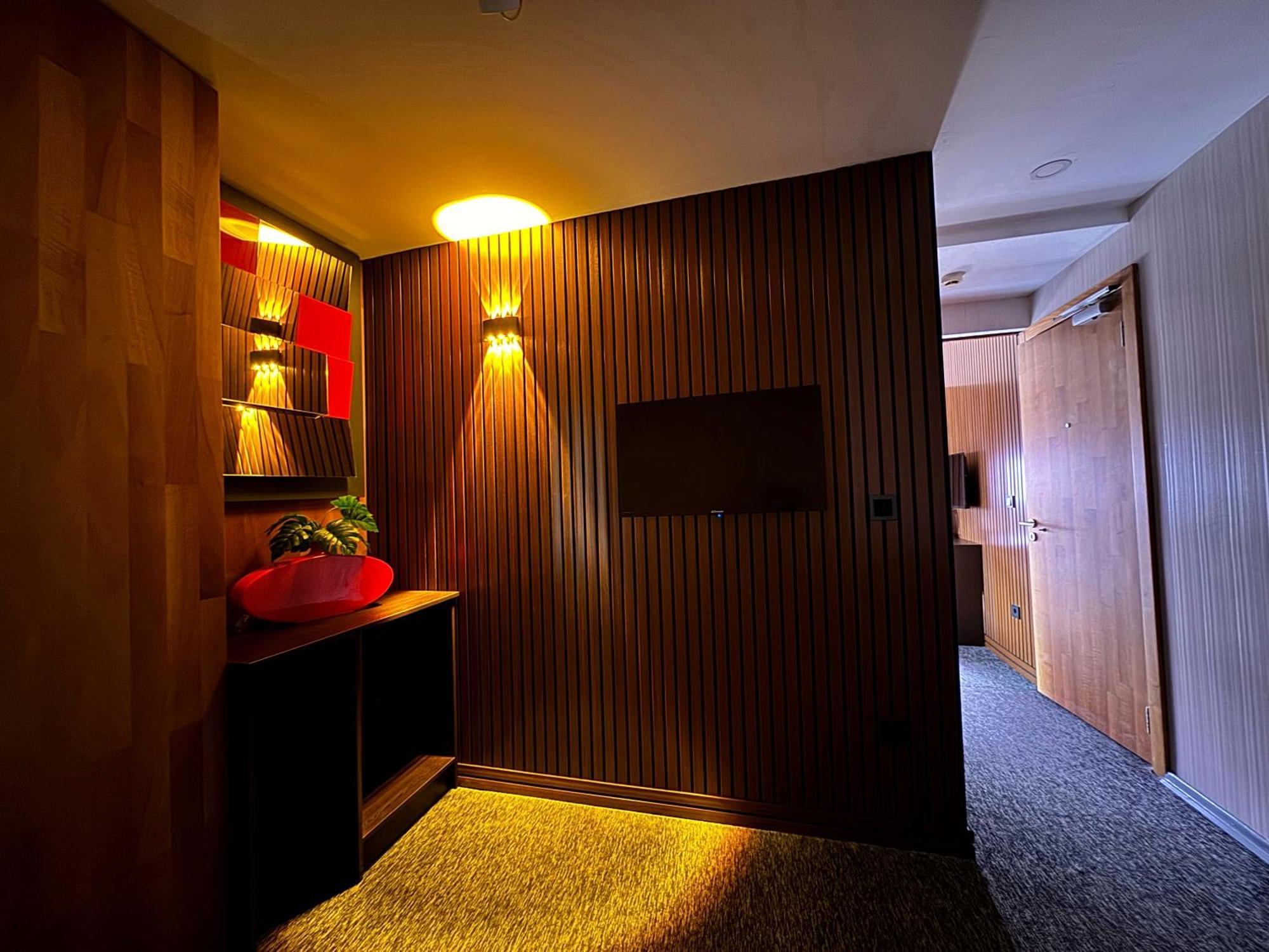 Black Art Otel Istanbul Ngoại thất bức ảnh